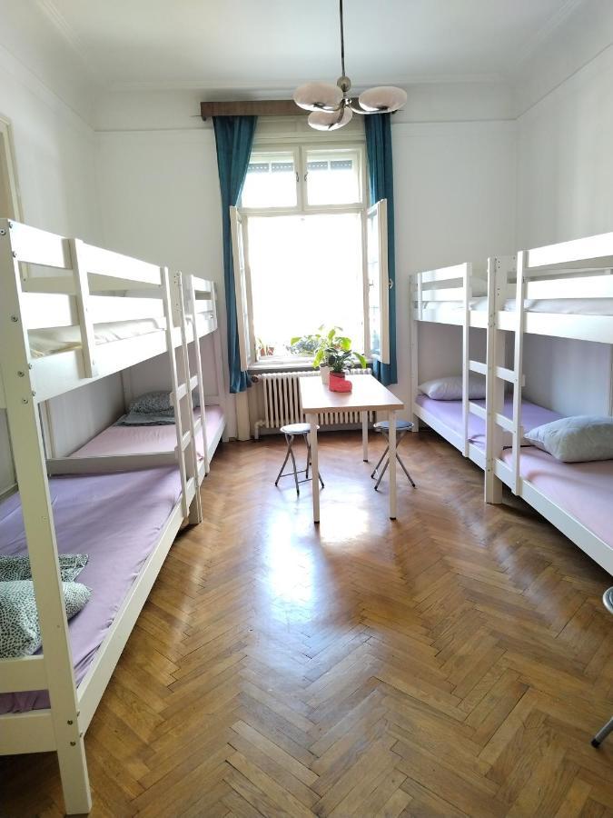 Monica'S House Hostel Belgrade Exterior photo